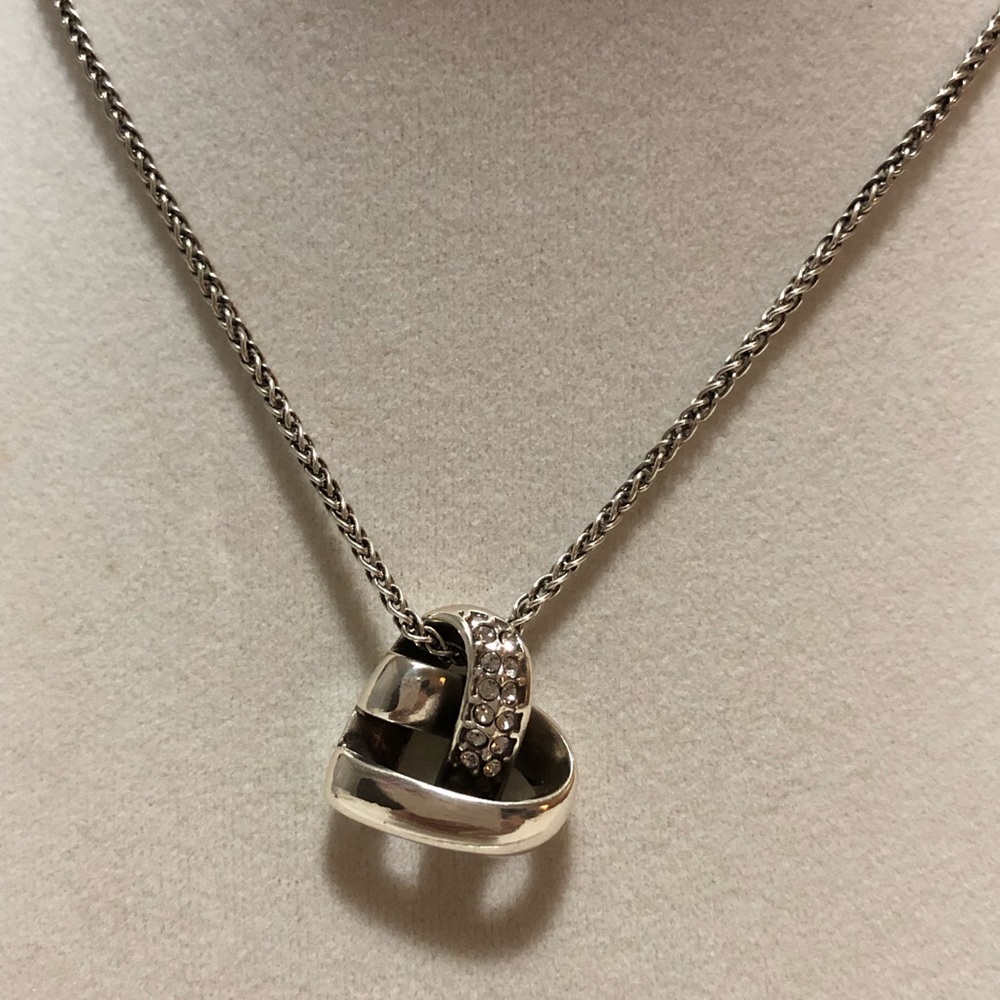 🌸 Brighton Floating Heart Necklace